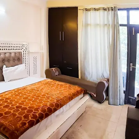 Hotel Chittaranjan Park